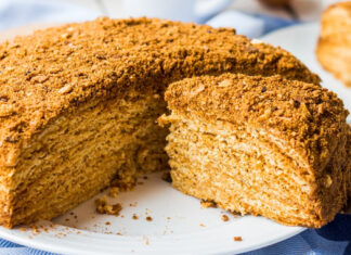 Ukrainian Honey Cake