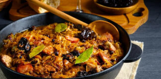 Bigos with Pork and Prunes