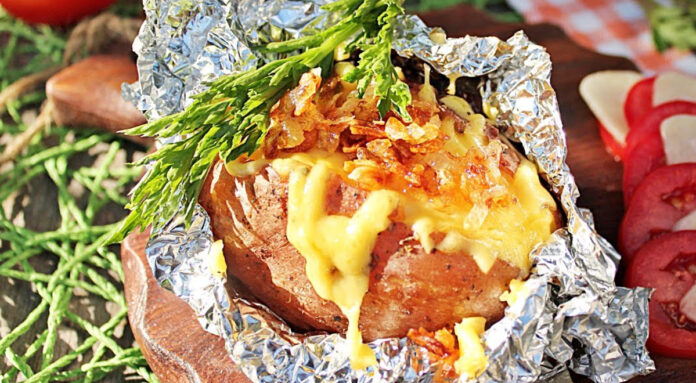 Baked Cheesy Potatoes in Foil