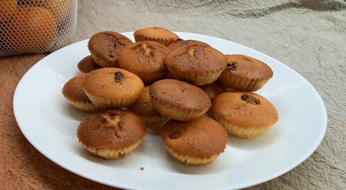 Kefir Muffins with Raisins