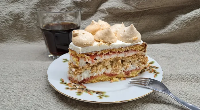 Sponge Cake with Crunchy Meringue