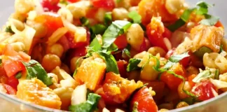 Chickpea Salad with Chicken