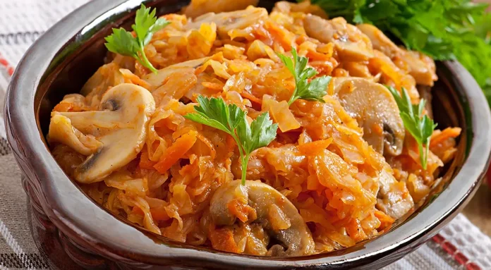 Braised Cabbage with Mushrooms