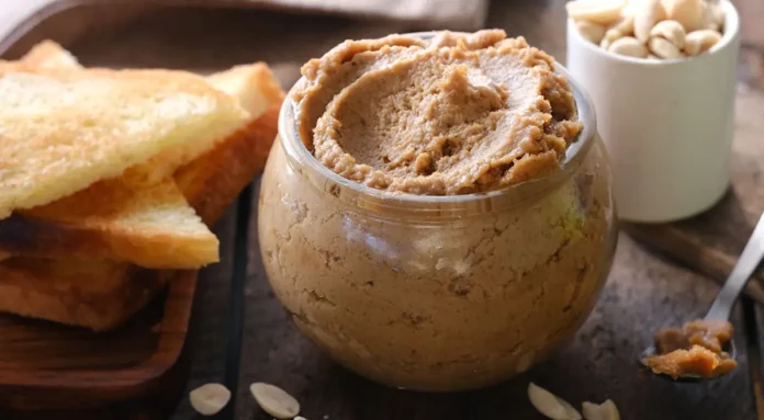 Homemade Peanut Butter