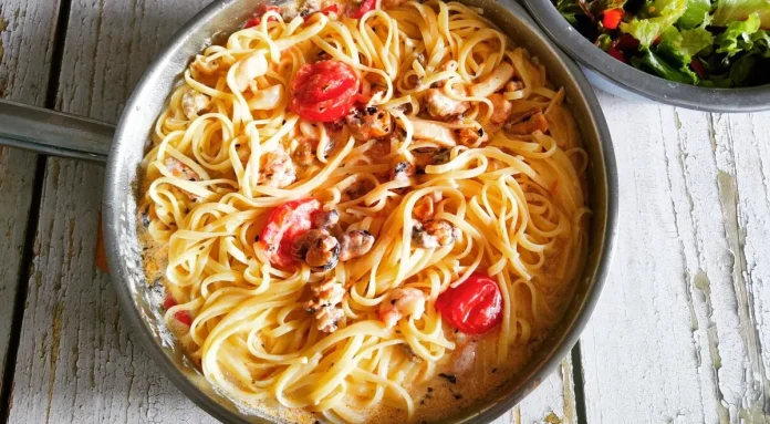 Quick Seafood Linguine